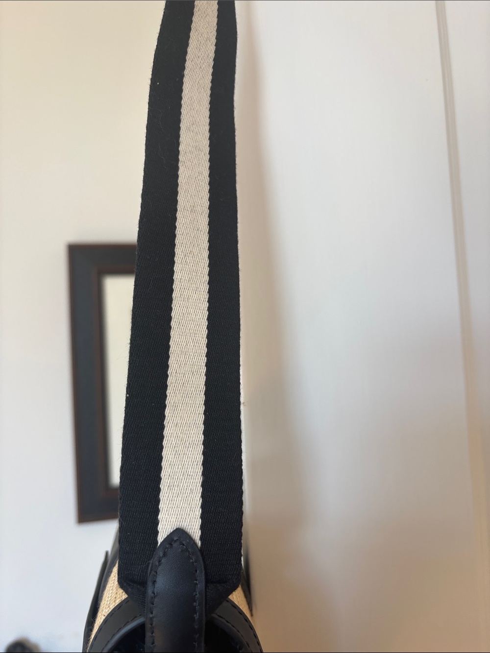 Longchamp Woven Straw Crossbody Bag with Black Trim and Gold Accent - Picture 3 of 12